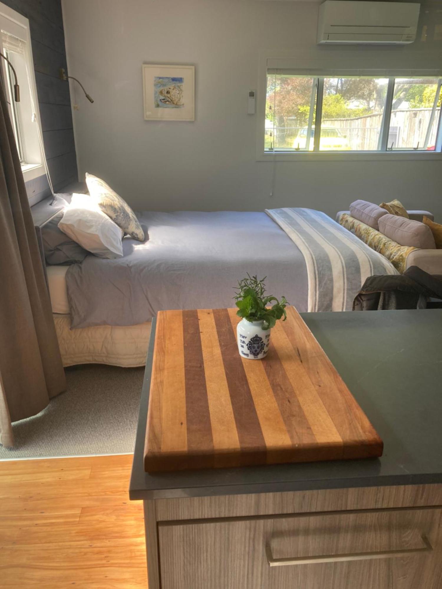 Anglers Adventure Paradise Cabin Bnb Wifi Parking Turangi Exteriör bild