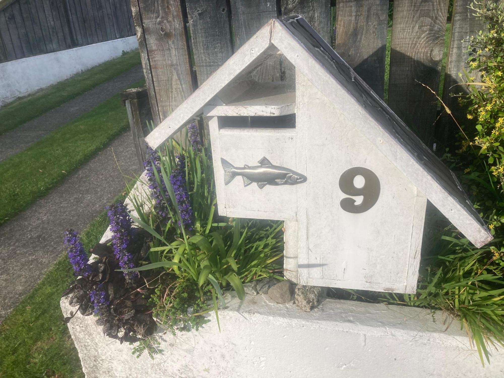 Anglers Adventure Paradise Cabin Bnb Wifi Parking Turangi Exteriör bild